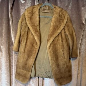 Bullock’s Luxurious Real Mink Fur Coat and Hat with 3/4 Sleeves